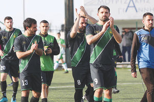 Ο Καϊμακαμούδης που βγήκε πρώτος σκόρερ χειροκροτεί τον κόσμο με τους συμπαίκτες του