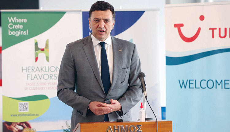 ΚΙΚΙΛΙΑΣ: Ο υπουργός είπε χθες στους εκπροσώπους του τουρισμού: “Όλοι πρέπει να δουλέψουμε σκληρά κάνοντας το καλύτερο δυνατόν” ενώ απέφυγε να κάνει προβλέψεις για τη σεζόν.