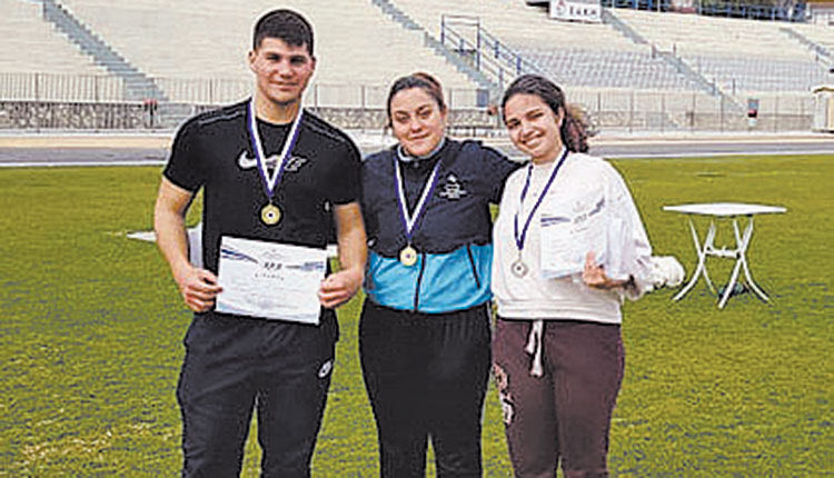 Από την απονομή της δσφυροβολίας ανδρών - γυναικών