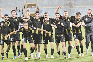 Οι «κιτρινόμαυροι» πανηγυρίζουν τη νίκη τους