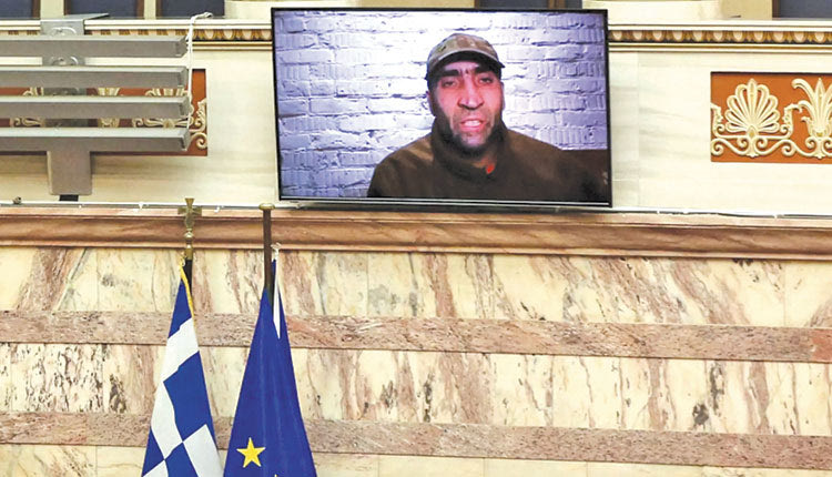 Έντονες αντιδράσεις στη Βουλή για την παρέμβαση μέλους του τάγματος Αζόφ