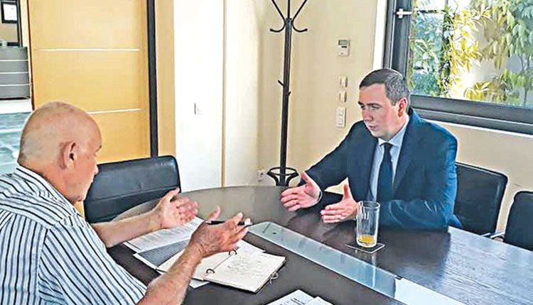 ο ακόλουθος Τύπου της Πρεσβείας, Βασίλι Γκαβρίλοφ