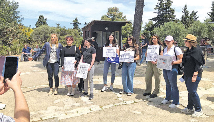 πρωτοβουλία της ΝΔ Ηρακλείου και της υπεύθυνης του Τομέα Πολιτισμού Εύας Σημαιάκη  με αφορμή την Παγκόσμια Ημέρα Μνημείων & Τοποθεσιών