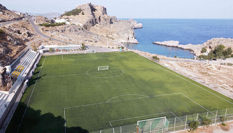 Ένα ελληνικό γήπεδο στα 31 πιο περίεργα του κόσμου