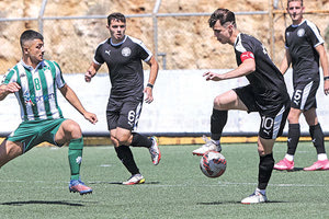 Φάση απο το παιχνίδι του ΟΦΗ με τον ΠΑΟ στην Ελιά