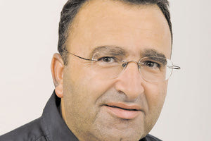 Ο Μ. ΜΑΚΡΑΚΗΣ ΣΤΗΝ “Π” Επιτέλους, μια Ιστορία για την Κρήτη!