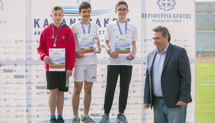 Ο κ. Πιτσούλης σε βράβευση αθλητών 