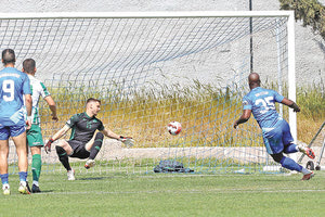 Ο Κόρτσαμ ευστοχεί στο πέναλτι και ανοίγει το σκορ