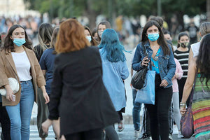 Σταδιακή χαλάρωση των μέτρων και επιστροφή σε μια “κανονική” ζωή