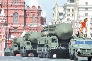 Ζελένσκι και ΗΠΑ δεν αποκλείουν τη χρήση πυρηνικών από τη Ρωσία