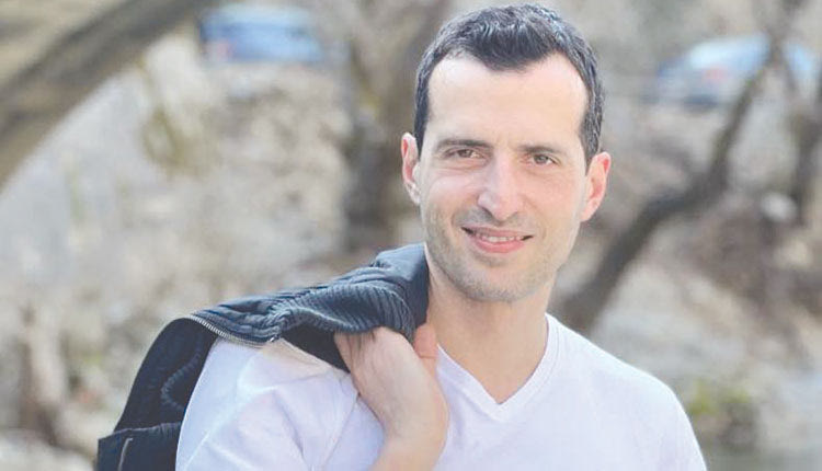 Προαγωγή για τον Αλ. Καρατζάνη