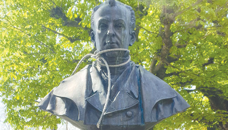 Πού να το περίμενε ο Καποδίστριας ότι θα κρεμούσαν και την… προτομή του κάποτε!