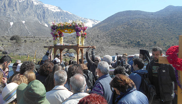 Το έθιμο του Επιτάφιου στο Λιμνάκαρο επιστρέφει