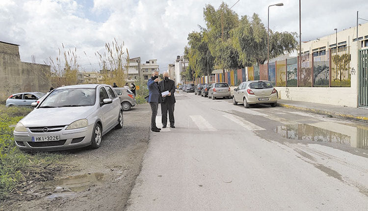Απείχε η αντιπολίτευση, απογοήτευση στα Καμίνια