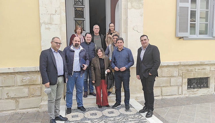 Σεισμοπαθείς στο... περίμενε με τα ρίχτερ να “χορεύουν”