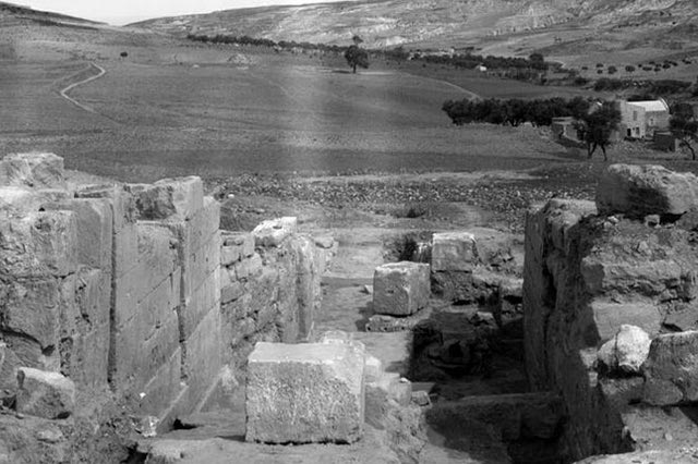 ΦΩΤΟΗΜΕΡΑΣ: Στη Φαιστό αρχές της δεκαετίας του ‘20 (φωτογραφία του Γερμανικού Αρχαιολογικού Ινστιτούτου).