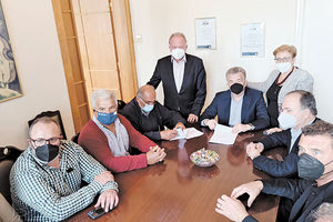 Από την υπογραφή της σύμβασης στο Ρέθυμνο