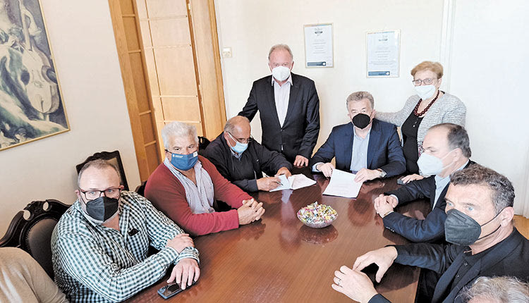 Από την υπογραφή της σύμβασης στο Ρέθυμνο