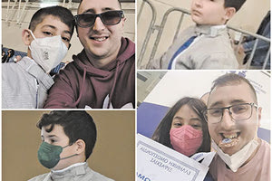 Οι αθλητές με τον προπονητή τους