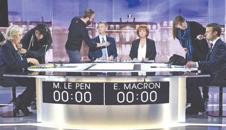 ΜΑΚΡΟΝ ΛΕΠΕΝ ΝΤΙΜΠΕΙΤ