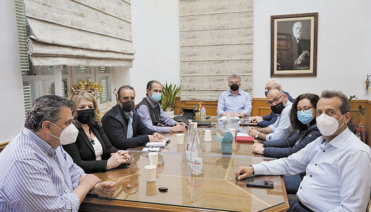 Από τη συνάντηση στην Περιφέρεια