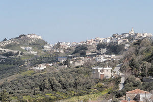 Το κληροδότημα γειτνιάζει με το κοιμητήριο Αγίου Μύρωνα