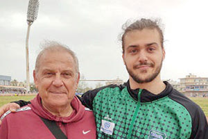 Ο Μπουζάκης με τον προπονητή του