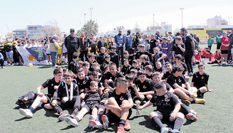 Ένα κύπελλο κατέκτησαν τα παιδιά της Ακαδημίας του «Αθλόπολις»