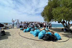 Μάζεψαν μισό τόνο απορρίμματα από την παραλία του Κόκκινου Πύργου
