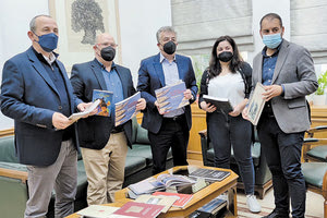 ΑΠΟ ΤΗΝ ΠΕΡΙΦΕΡΕΙΑ ΚΡΗΤΗΣ ΓΙΑ ΝΑ ΤΙΜΗΣΕΙ ΤΗΝ ΠΑΓΚΟΣΜΙΑ ΗΜΕΡΑ βιβλία σε σχολεία, βιβλιοθήκες και φορείς πολιτισμού