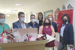 Πασχαλινά δώρα στα παιδιά, από το Σωματείο Εργαζομένων στο ΠΑΓΝΗ