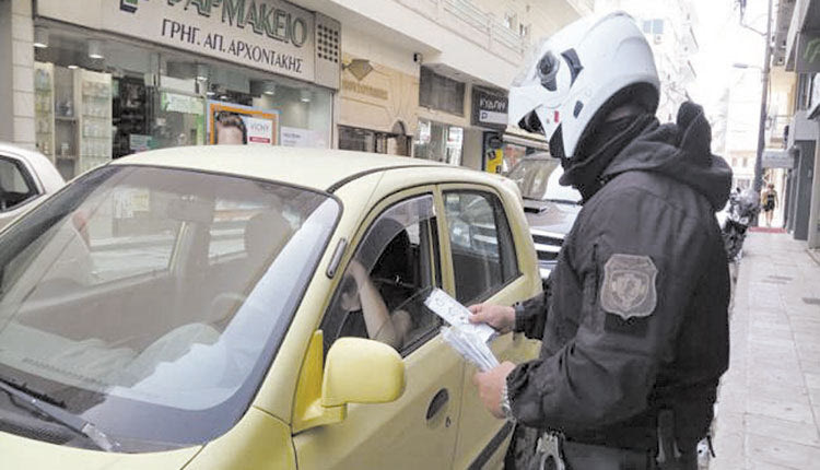 Αλκοολόμετρα μοίρασαν οι τροχονόμοι