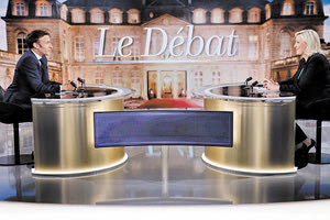 Πολύ καλή εμφάνιση Μακρόν στο debate - Διαβασμένη η Λεπέν
