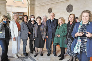 ΣΥΝΔΕΣΜΟΣ ΜΕΛΩΝ ΓΥΝΑΙΚΕΙΩΝ ΣΩΜΑΤΕΙΩΝ ΗΡΑΚΛΕΙΟΥ ΚΑΙ Ν. ΗΡΑΚΛΕΙΟΥ Πάνω από δύο χιλιάδες αυγά έβαψαν για το παζάρι τους