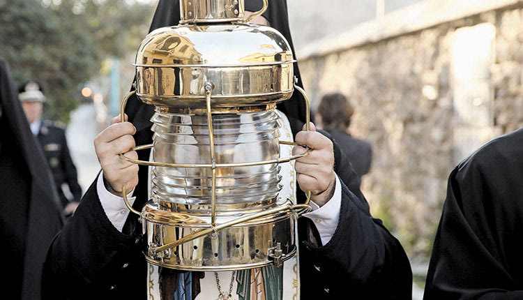 ΠΟΤΕ ΘΑ ΕΡΘΕΙ ΣΤΗΝ ΚΡΗΤΗ Αλλαγή πλάνου για τη μεταφορά του Αγίου Φωτός στην Ελλάδα