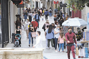 Μάχη για τη συγκράτηση των τιμών δίνει η αγορά