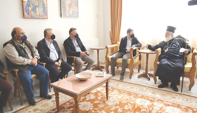 Ο Πρόεδρος του ΠΑΣΟΚ-Κινήματος Αλλαγής, Νίκος Ανδρουλάκης, επισκέφτηκε το Μεγάλο Σάββατο το Αρκαλοχώρ