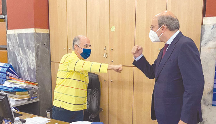 ΧΑΤΖΗΔΑΚΗΣ ΓΙΑ ΣΥΝΤΑΞΕΙΣ