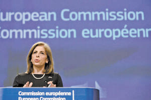 Η επίτροπος Υγείας κ. Στέλλα Κυριακίδου