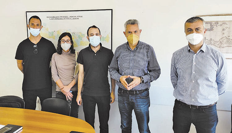 Στιγμιότυπο από την ορκωμοσία των τριών γιατρών