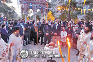 Πλήθος προσκυνητών στην Ιερά Μονή Αγίου Γεωργίου Σεληνάρι