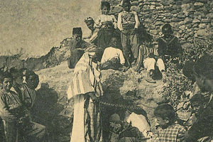 ΦΩΤΟΗΜΕΡΑΣ: Μια σπάνια φωτογραφία από την Πρωτομαγιά στις αρχές του περασμένου αιώνα στα Χανιά, Καινούργια Χώρα.