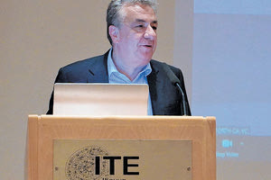 στις εγκαταστάσεις του ΙΤΕ στο Ηράκλειο, παρευρέθηκε ο περιφερειάρχης Κρήτης Σταύρος Αρναουτάκης. 