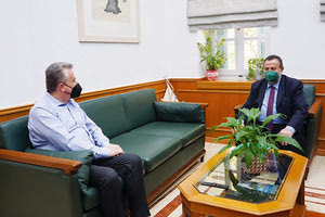 Ο βουλευτής Βασίλης Κεγκέρογλου με τον περιφερειάρχη Κρήτης.