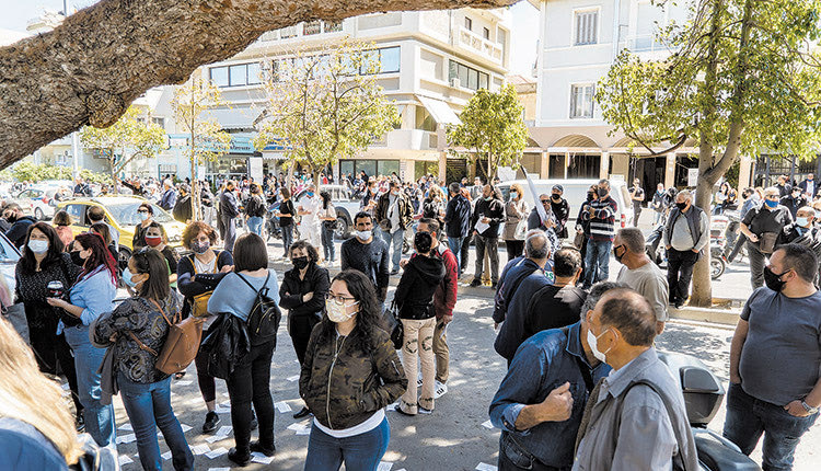 Οι ξενδοχοϋπάλληλοι οργανώνουν αύριο Τετάρτη συγκέντρωση στο ΕΚΗ