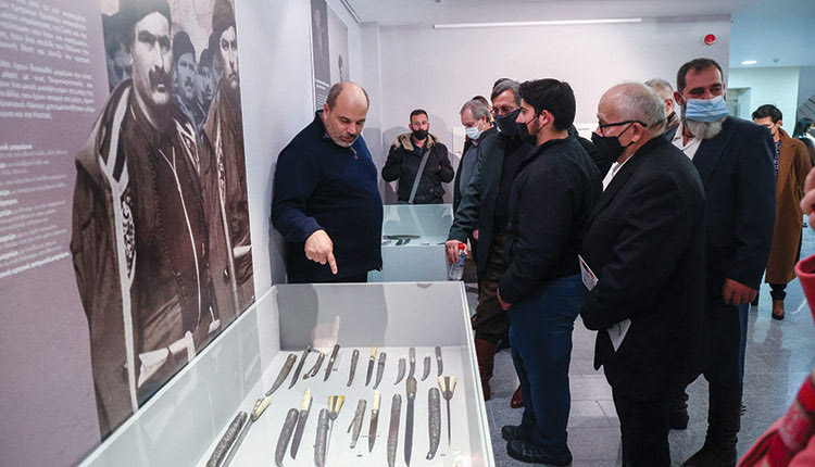 έκθεση «Των Αντρειωμένων τ’ Άρματα» της Δημοτικής Πινακοθήκης Μαλεβιζίου