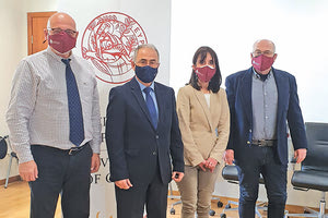 Ο πρύτανης του Πανεπιστημίου Κρήτης, Γεώργιος Μ. Κοντάκης και του Τεχνολογικού Πανεπιστημίου Κύπρου (ΤΕΠΑΚ), κ. Ζαφείρης