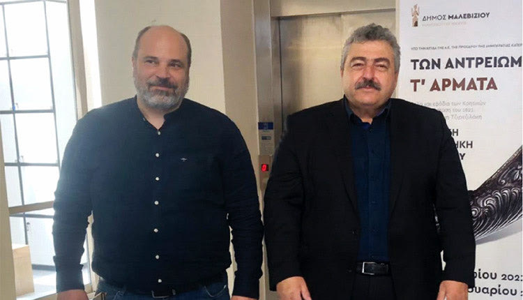 Στην έκθεση «Των αντρειωμένων τ’ άρματα» του Δήμου Μαλεβιζίου ξεναγήθηκε ο αντιπεριφερειάρχης Χανίων κ. Νίκος Καλογερής