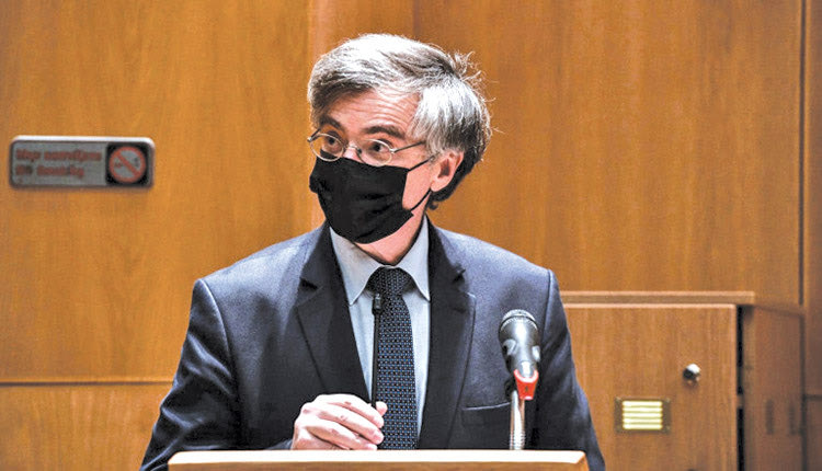 ο καθηγητής Σωτήρης Τσιόδρας