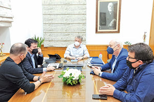 Με τους εμπόρους του Αρκαλοχωρίου ο Στ. Αρναουτάκης